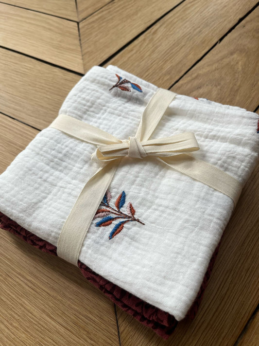 CHARLIE - Les 2 Langes indispensables | Bordeaux et blanc brodé