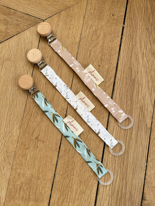attache-tetine-bebe-naissance-cadeau