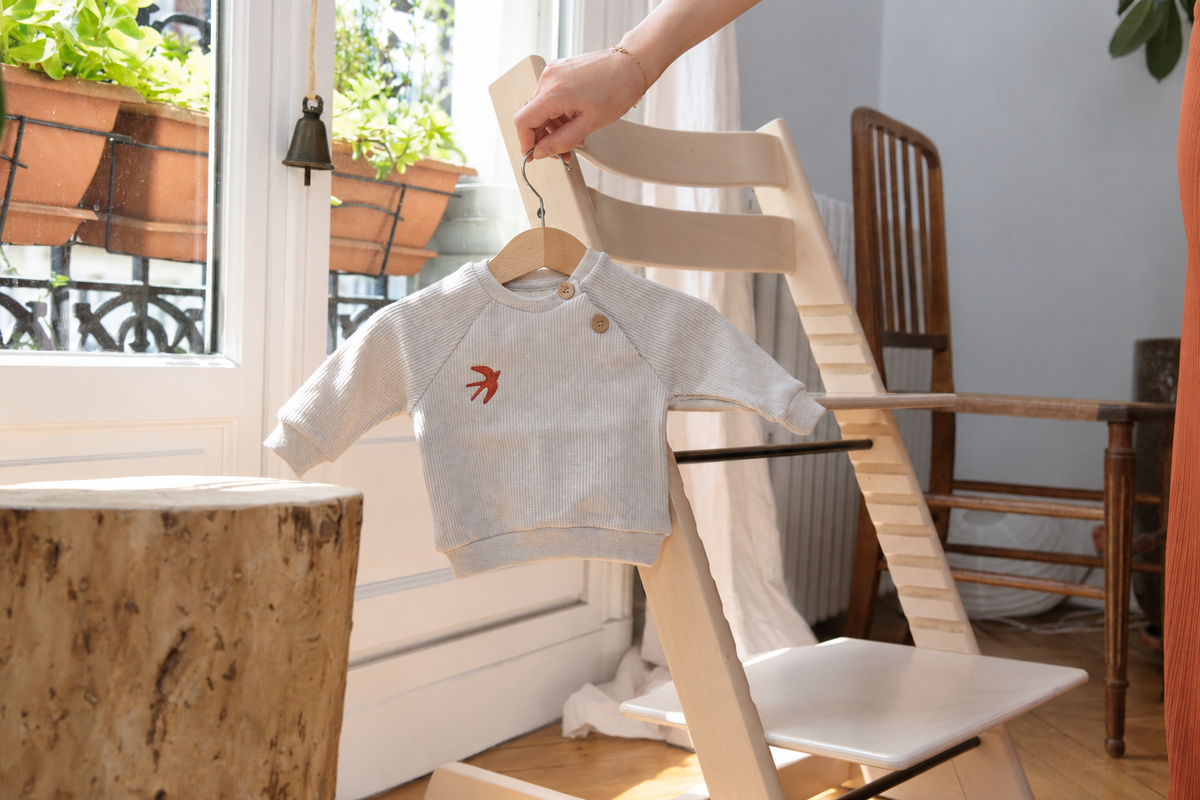 LOU, le pull bébé en coton gaufré
