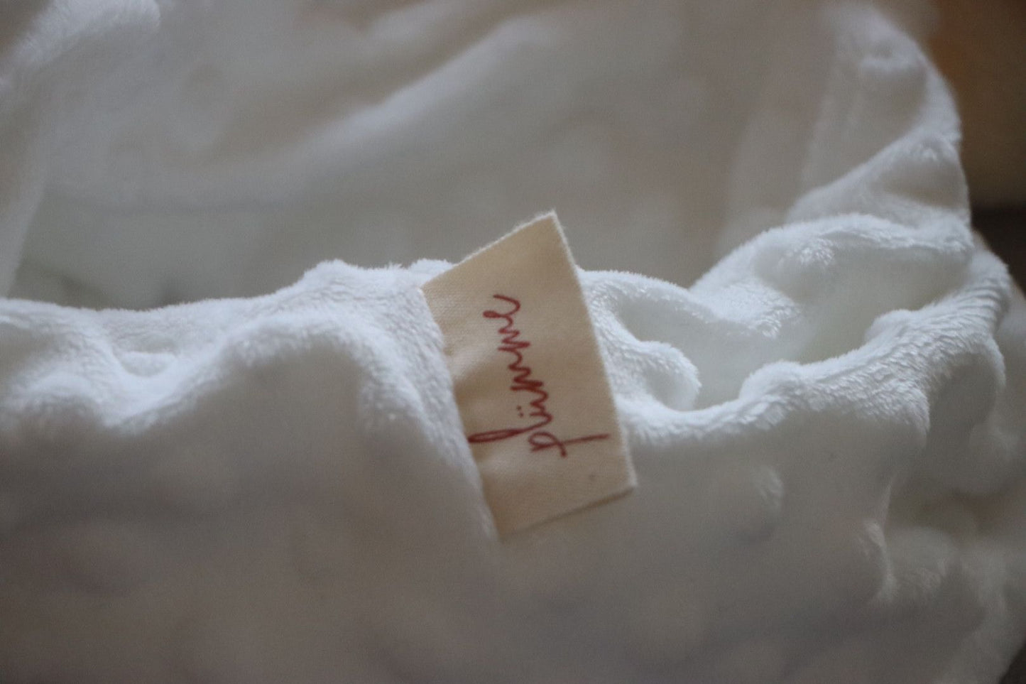 SAM - Le Cache Cou | Blanc Minky Bubble