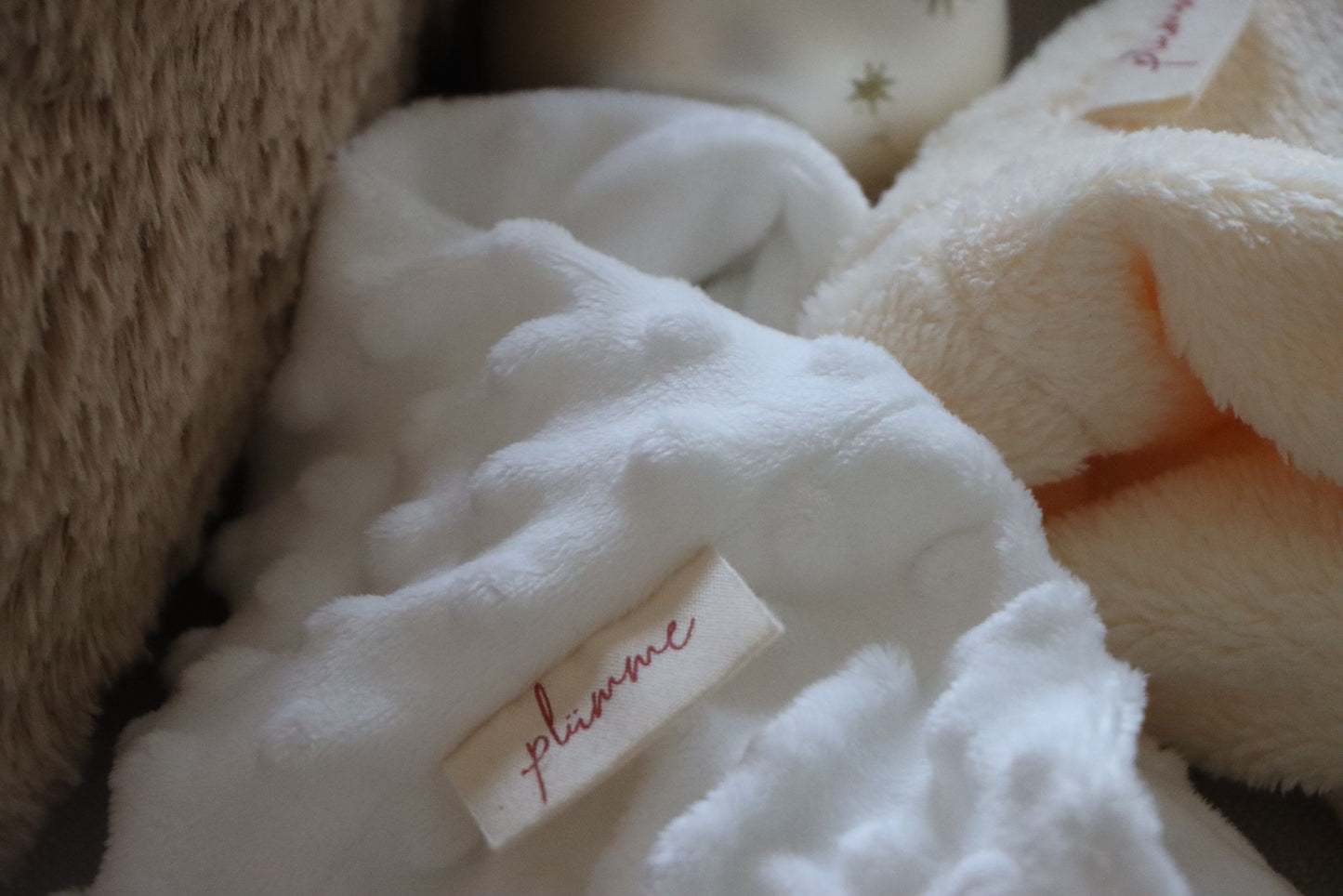 SAM - Le Cache Cou | Blanc Minky Bubble