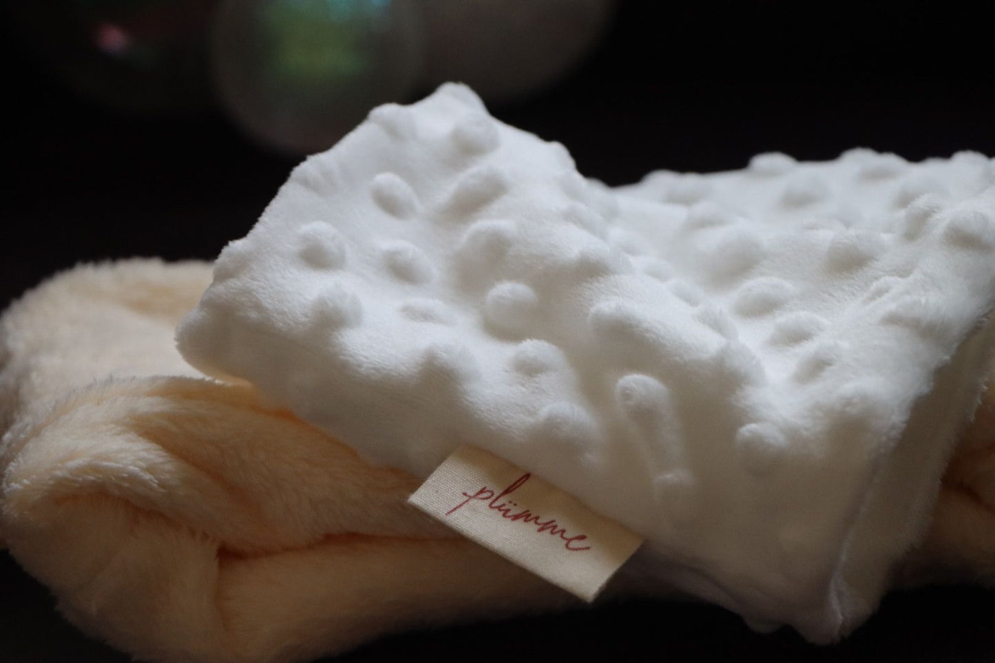 SAM - Le Cache Cou | Blanc Minky Bubble